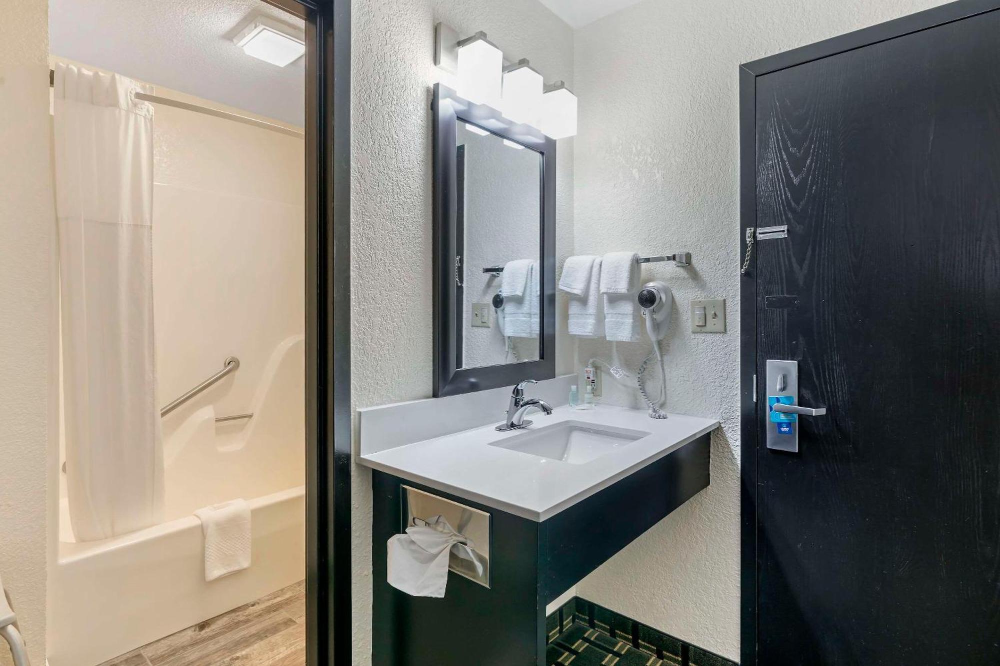 Clarion Pointe Hotel Jasper Luaran gambar